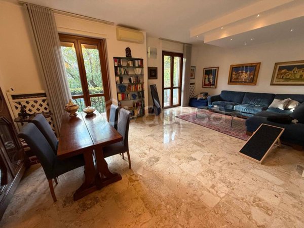 appartamento in vendita a Milano in zona Vigentino