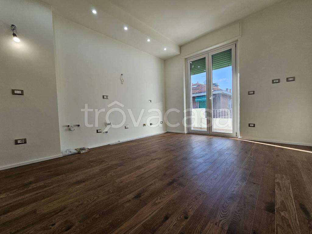 appartamento in vendita a Milano in zona Gorla