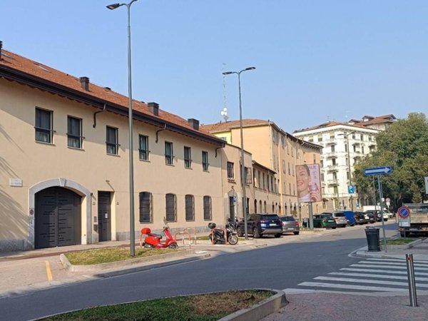 appartamento in vendita a Milano in zona Bocconi