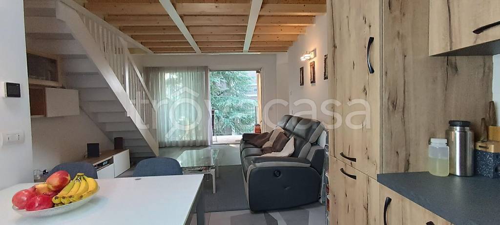 appartamento in vendita a Milano in zona Bocconi