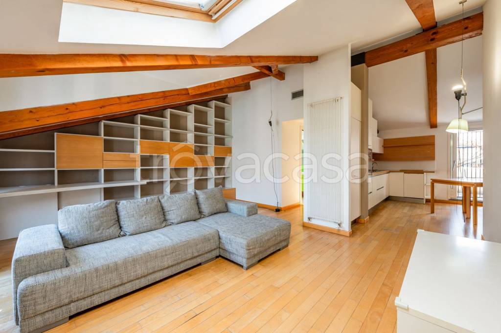 appartamento in vendita a Milano in zona Stazione Centrale