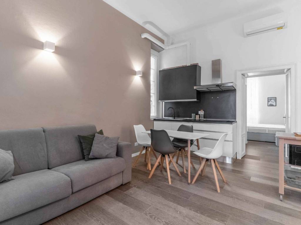 appartamento in vendita a Milano in zona Morivione