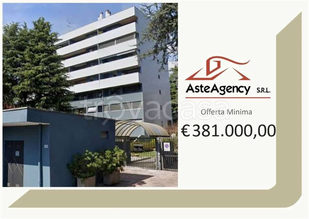 appartamento in vendita a Milano in zona Quarto Cagnino