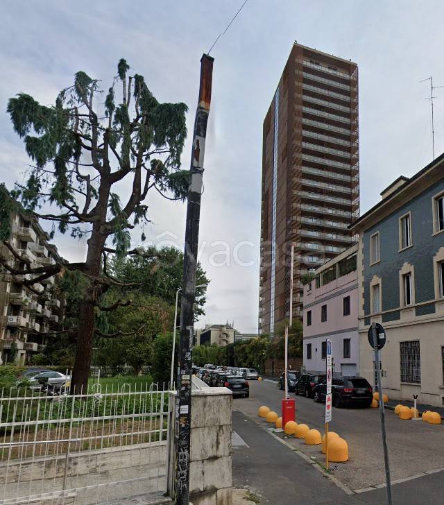 appartamento in vendita a Milano in zona Dergano