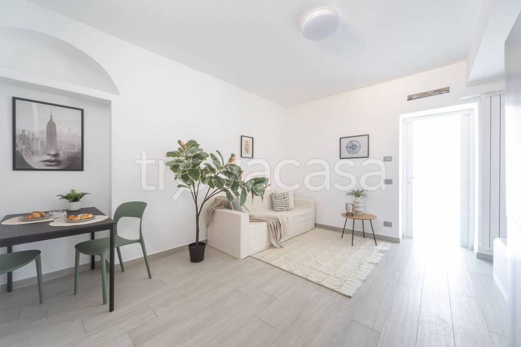 appartamento in vendita a Milano in zona Porta Genova