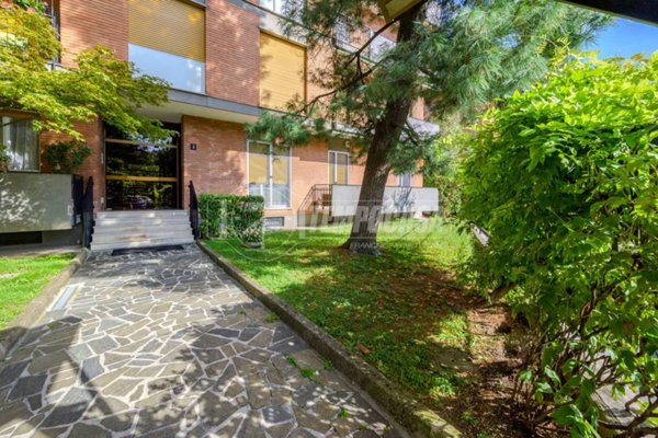 appartamento in vendita a Milano in zona Vigentino