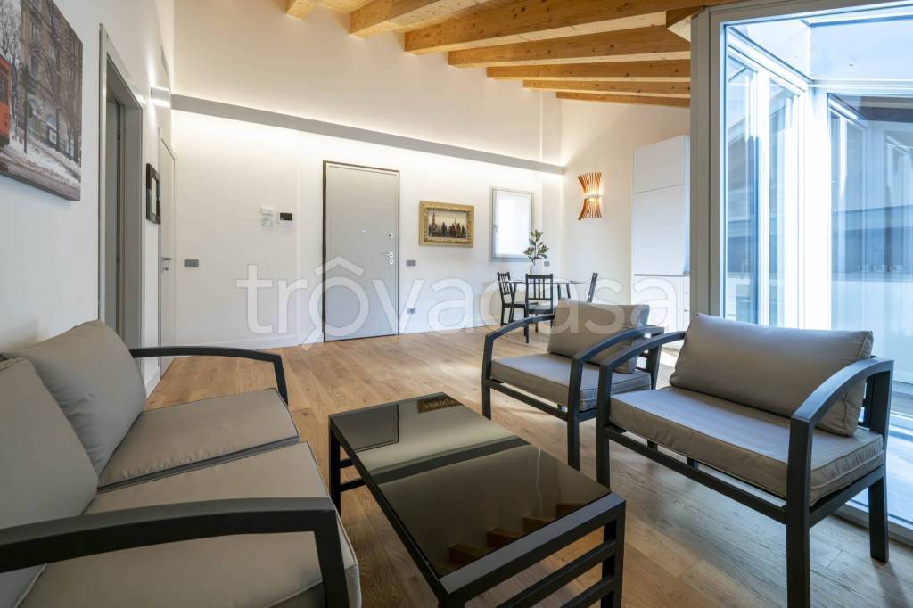 appartamento in vendita a Milano in zona Porta Romana