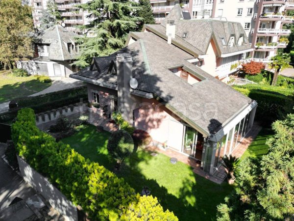 casa indipendente in vendita a Milano in zona Gallaratese