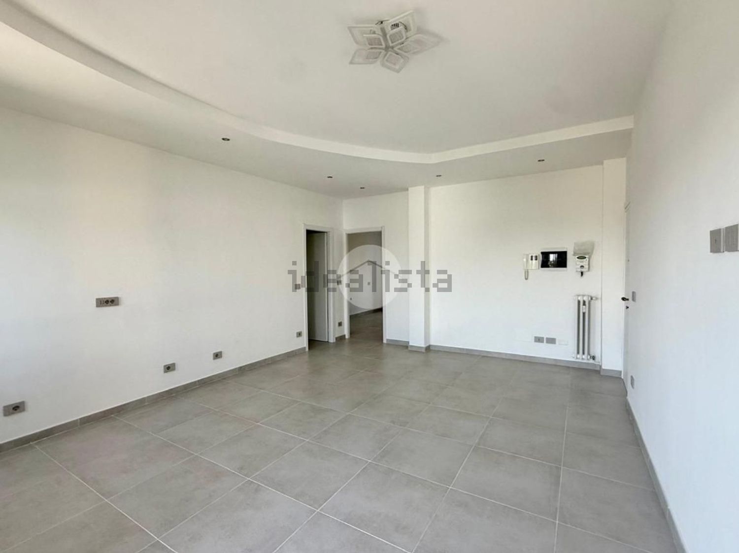 appartamento in vendita a Milano in zona Lorenteggio