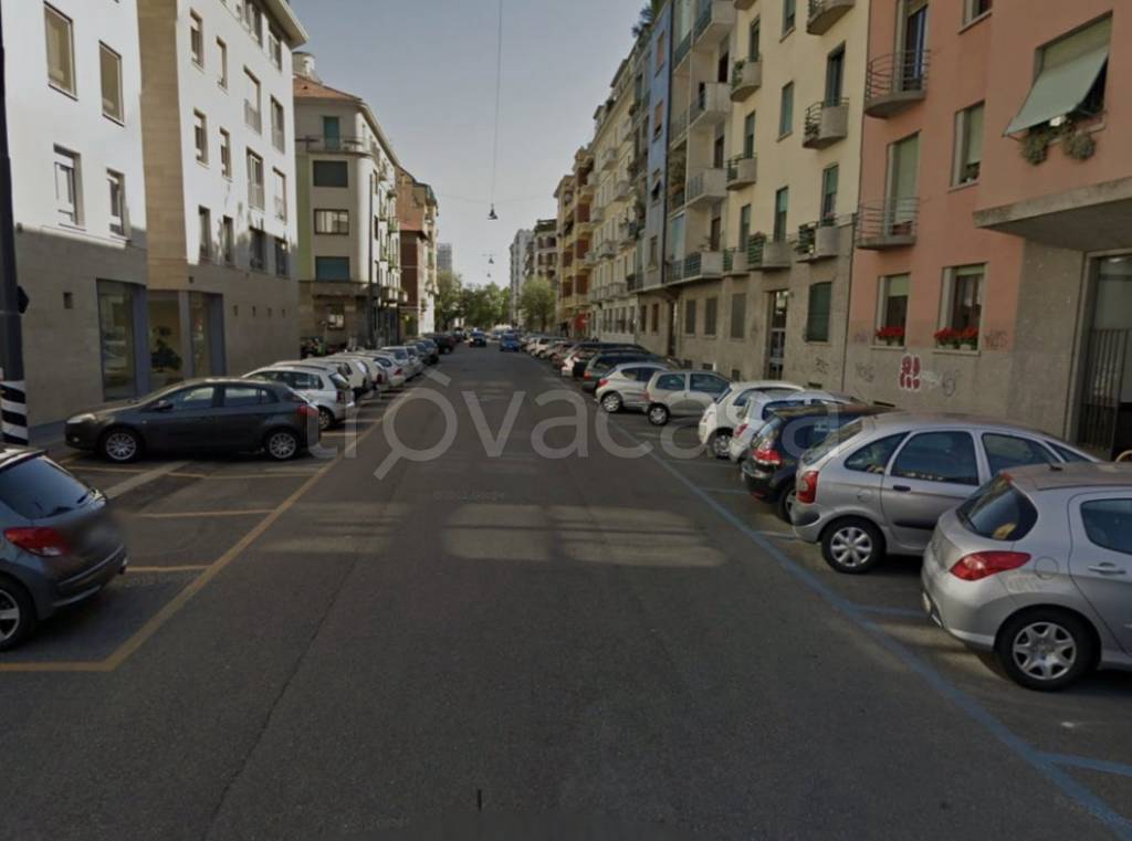 negozio in vendita a Milano in zona Città Studi