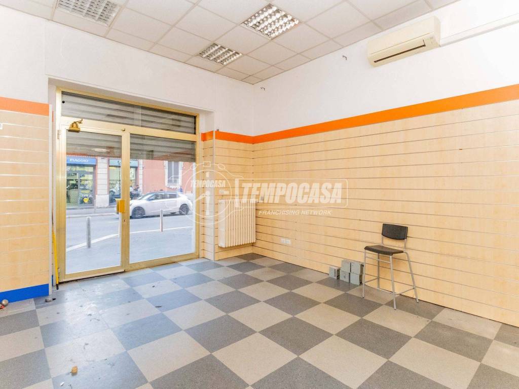 negozio in vendita a Milano in zona Affori
