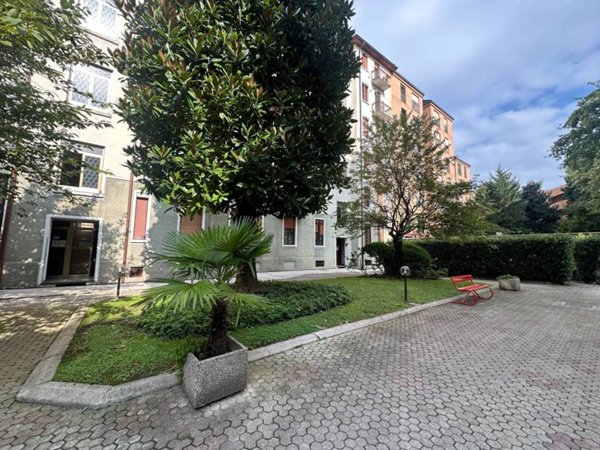 appartamento in vendita a Milano in zona Bicocca