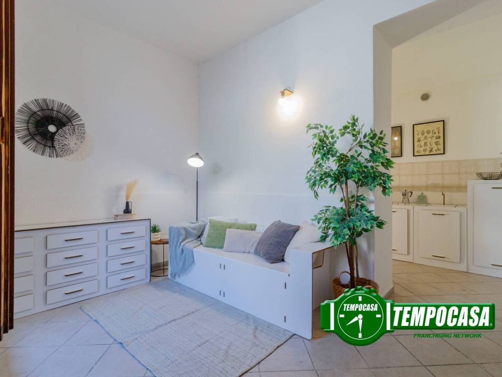 appartamento in vendita a Milano in zona Baggio