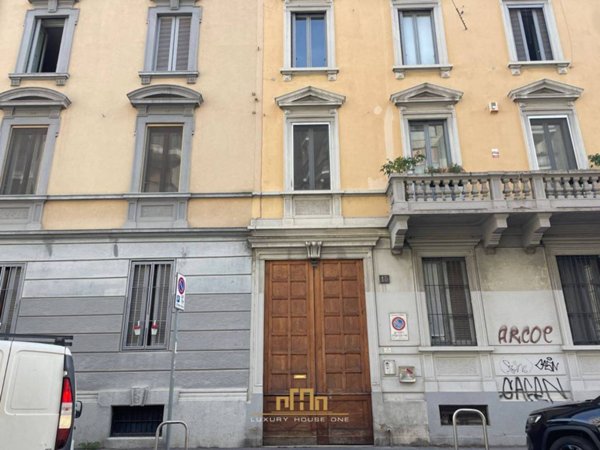 appartamento in vendita a Milano in zona Bocconi