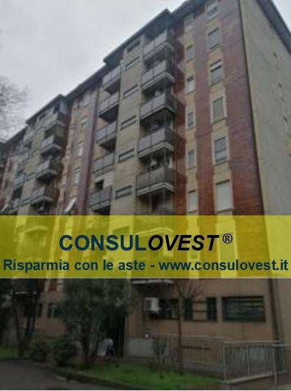 appartamento in vendita a Milano in zona Gallaratese