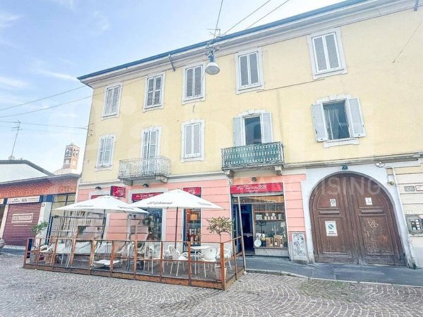 appartamento in vendita a Milano in zona Baggio