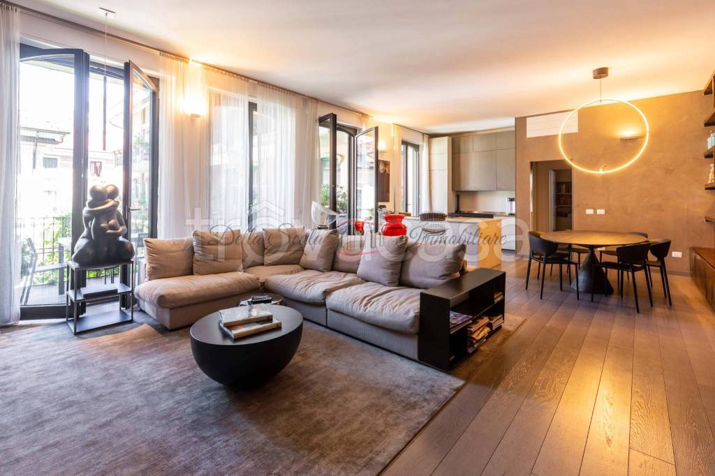 appartamento in vendita a Milano in zona Isola