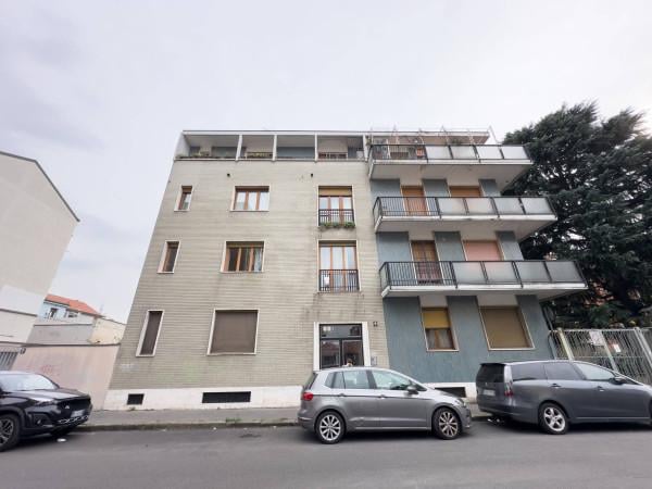 appartamento in vendita a Milano in zona Forze Armate