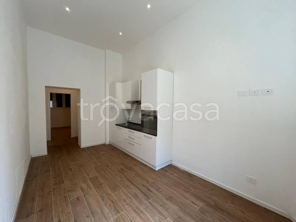 appartamento in vendita a Milano in zona Bullona