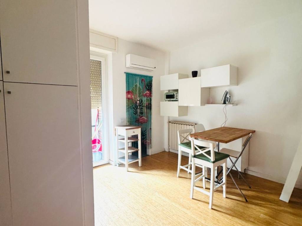 appartamento in vendita a Milano in zona Barona