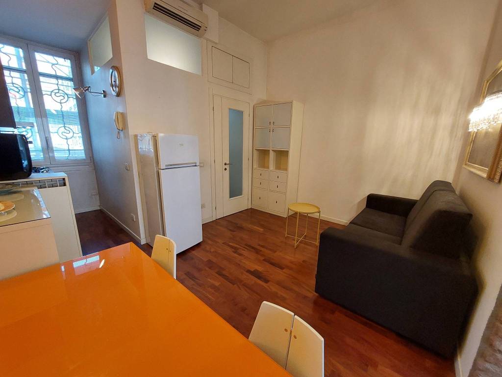 appartamento in vendita a Milano in zona Porta Vittoria