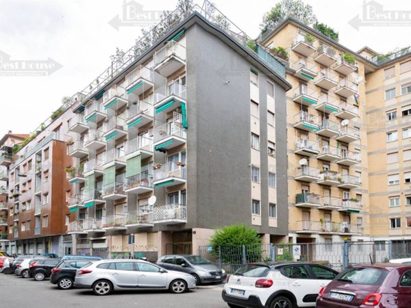 appartamento in vendita a Milano in zona Lambrate