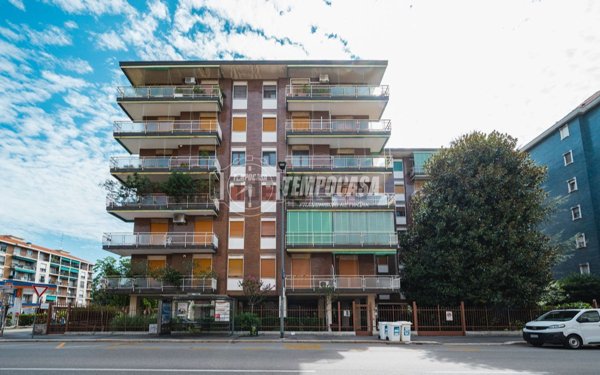 appartamento in vendita a Milano in zona Lambrate