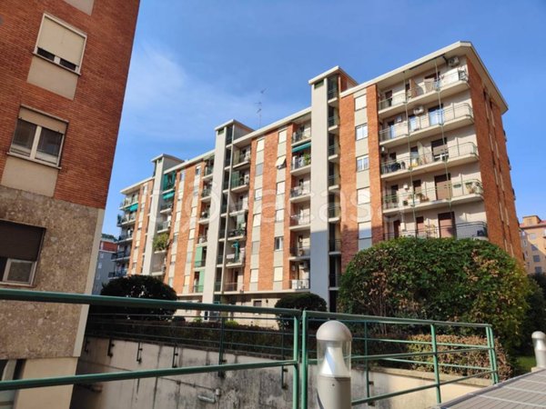 appartamento in vendita a Milano in zona Prato Centenaro