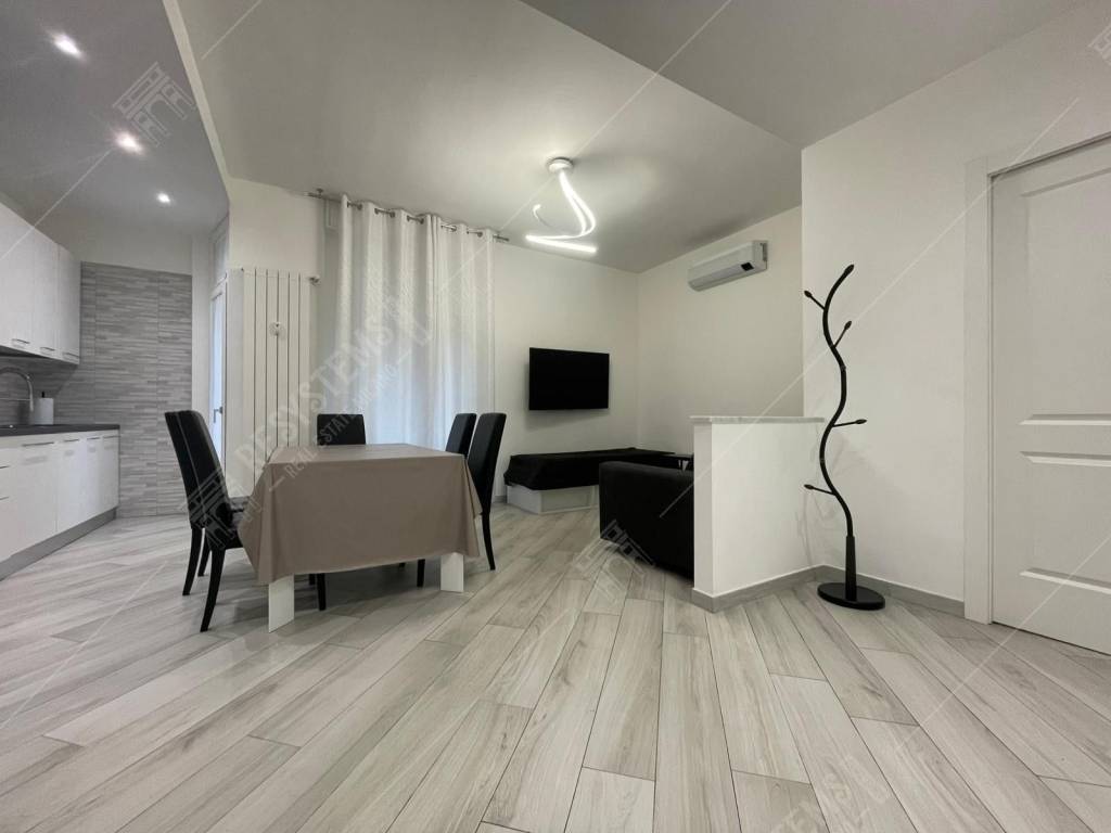 appartamento in vendita a Milano in zona Montalbino