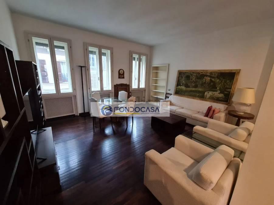 appartamento in vendita a Milano in zona Cadorna