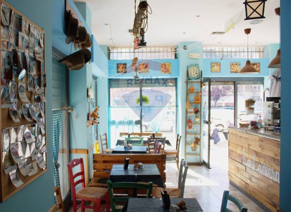 locale commerciale in vendita a Milano in zona Prato Centenaro