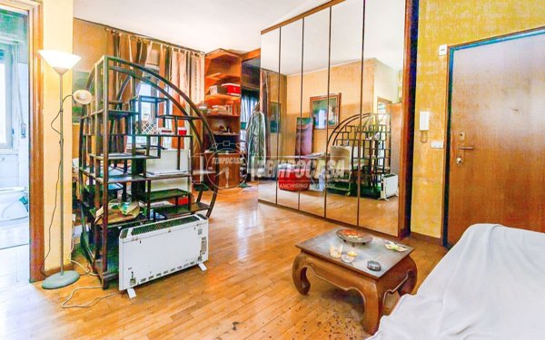 appartamento in vendita a Milano in zona Solari