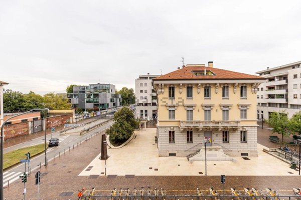 appartamento in vendita a Milano in zona Lorenteggio
