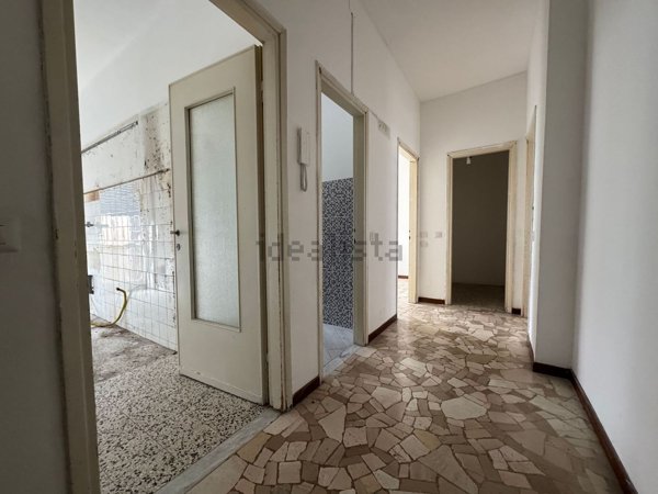 appartamento in vendita a Milano in zona Stadera