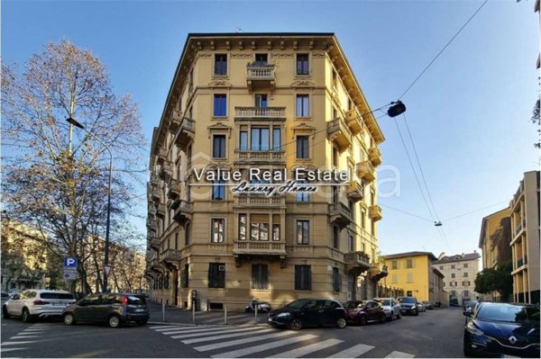 appartamento in vendita a Milano in zona Sempione