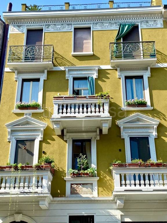appartamento in vendita a Milano in zona Dergano