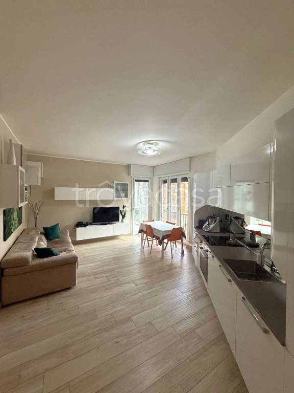 appartamento in vendita a Milano in zona Feltre