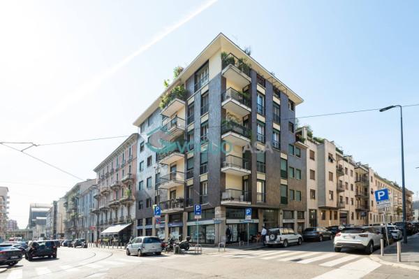appartamento in vendita a Milano in zona Ponte Seveso