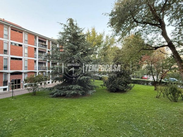 appartamento in vendita a Milano in zona XXII Marzo