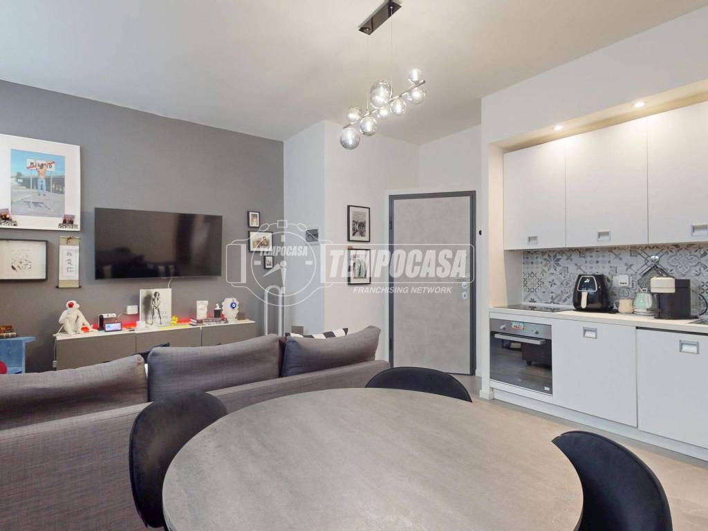 appartamento in vendita a Milano in zona Sempione