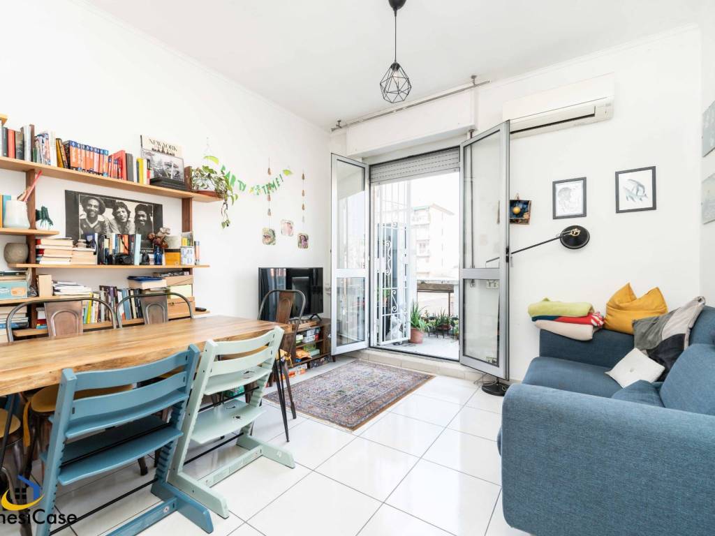 appartamento in vendita a Milano in zona Adriano