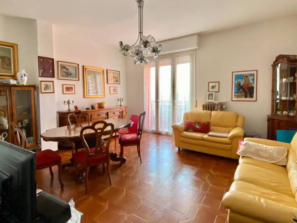 appartamento in vendita a Milano in zona Baggio