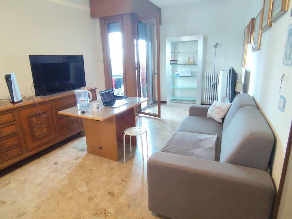 appartamento in vendita a Milano in zona Gratosoglio