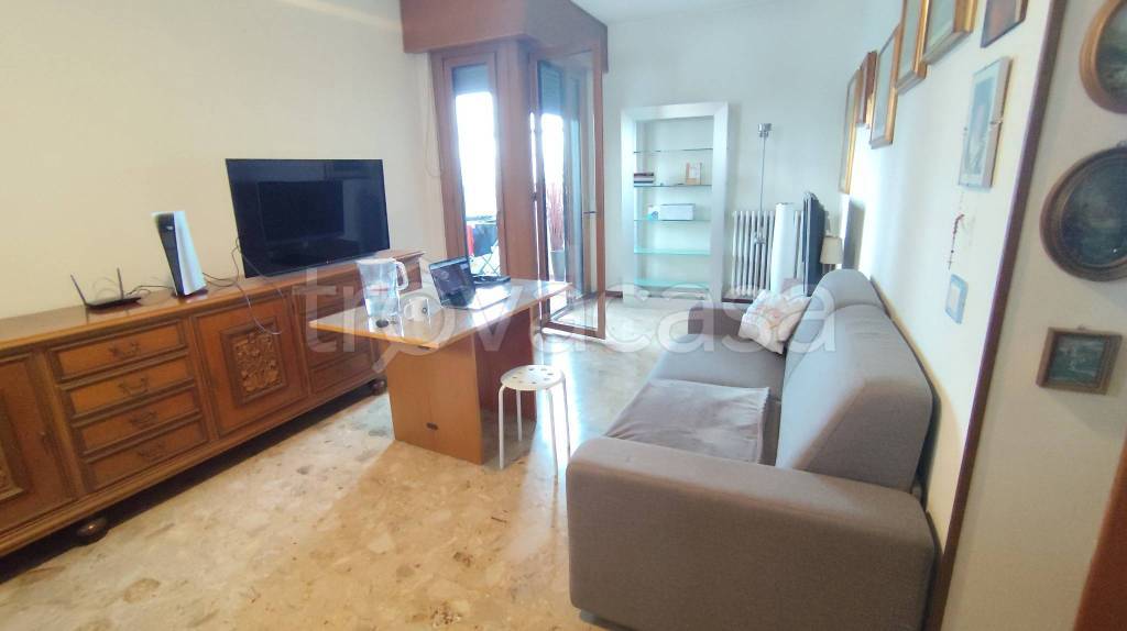 appartamento in vendita a Milano in zona Gratosoglio