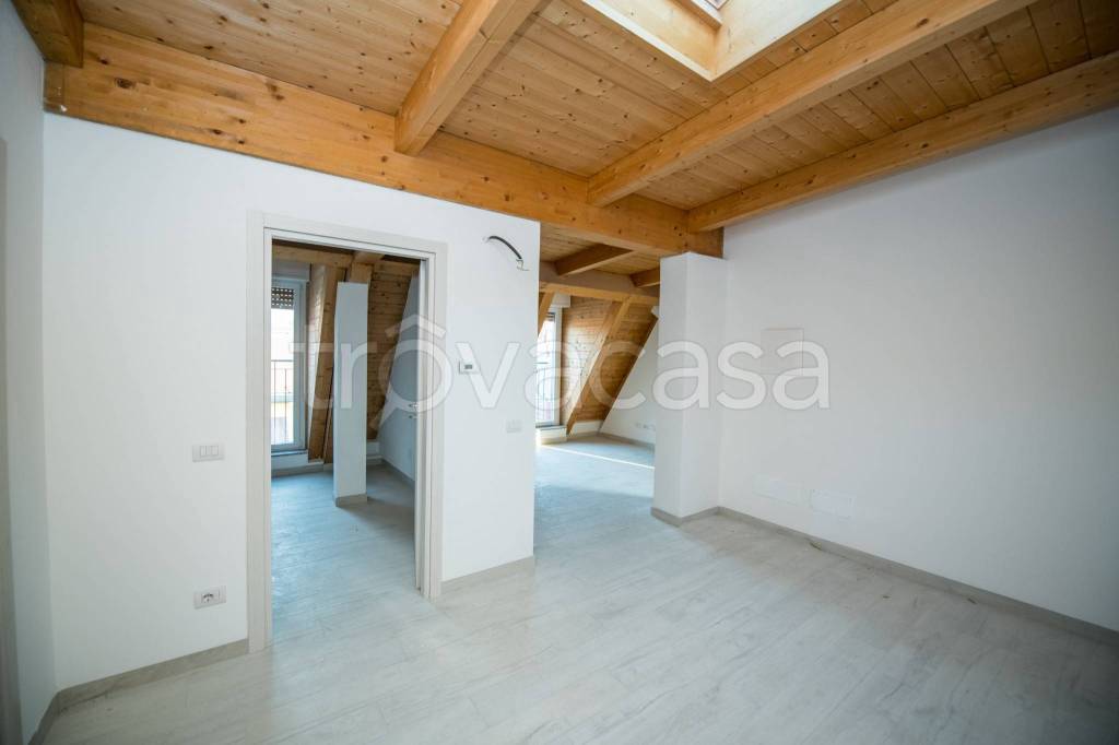 appartamento in vendita a Milano in zona Precotto