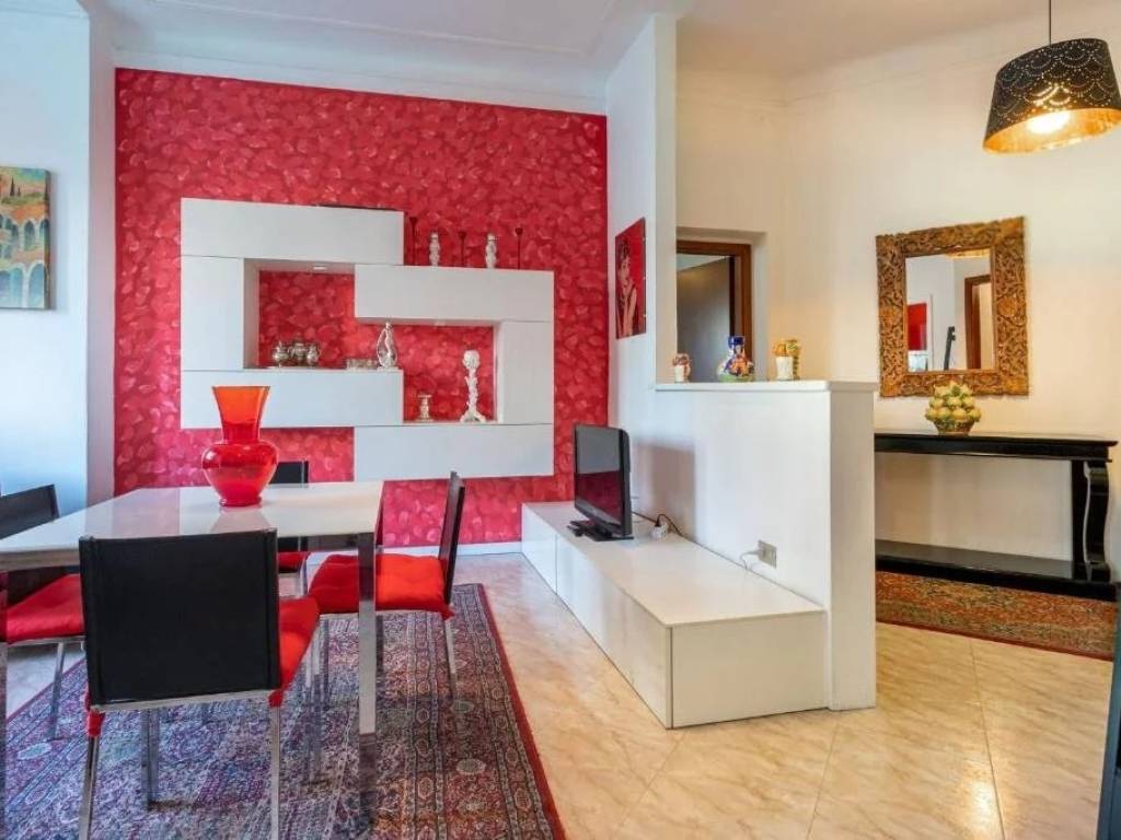 appartamento in vendita a Milano in zona Isola