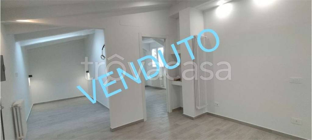 appartamento in vendita a Milano in zona Baggio