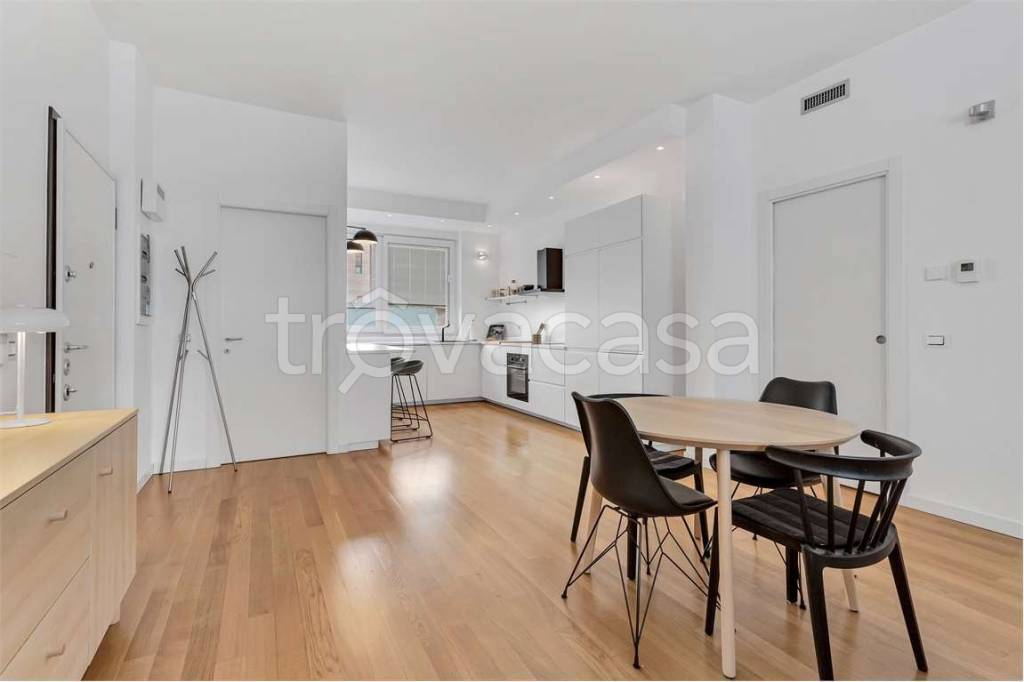 appartamento in vendita a Milano in zona Solari