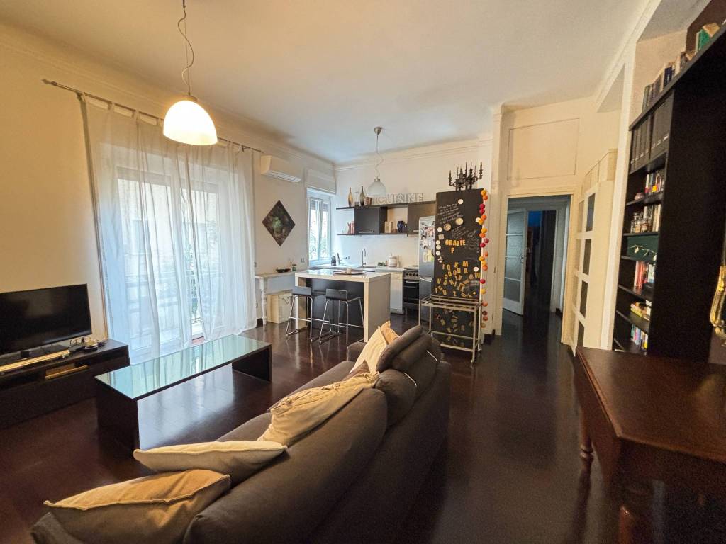 appartamento in vendita a Milano in zona Lorenteggio