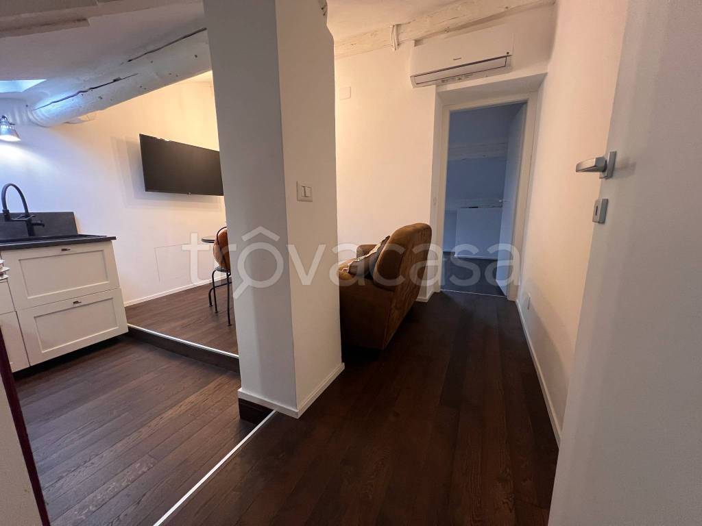 appartamento in vendita a Milano in zona Dergano